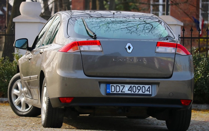 Renault Laguna cena 18800 przebieg: 177098, rok produkcji 2009 z Dzierżoniów małe 667